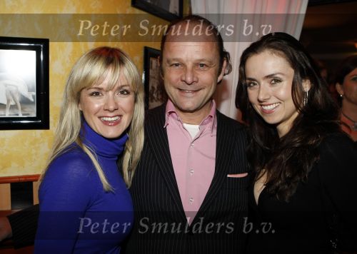 Uitgeest 19 januari 2009
Feest Henk Geels n Bobs saloon. Eduqrd Schaepman met Suze en Marloes Mens
Peter Smulders bv