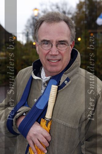 Kaatsheuvel 25 november 2007
Princess kerstborrel in de efteling. Edvard Niessing met arm in mitella