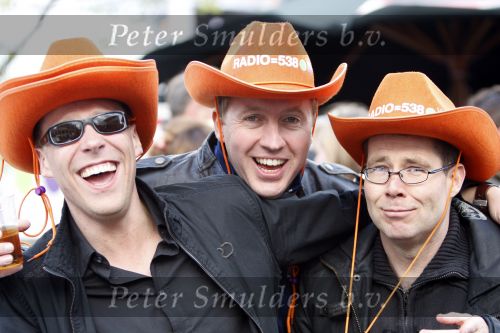 Amsterdam 30 april 2008
Radio 538 op het museumplein tijdens koninginnedag. Rick Romijn met Edwin Evers en ...
Peter Smulders bv