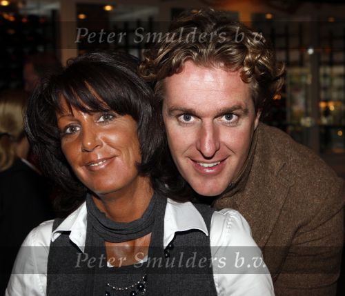 Loenen aan de Vecht 1 november 2007
presentatie duetten cd van Andre Hazes bij restaurant het Amsterdammertje. Rachel Hazes en Edwin Smulders
Peter Smulders bv