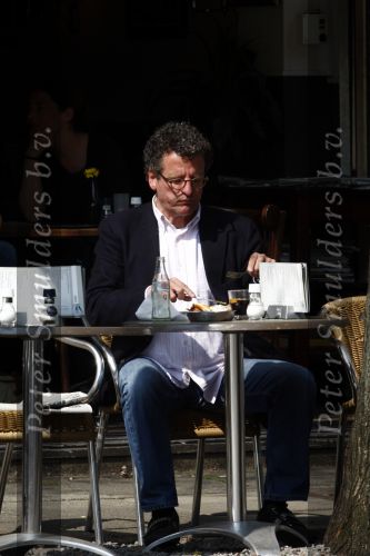 Amsterdam 15 april 2009
Edwin de Vries op terras in amsterdam.
Peter Smulders bv