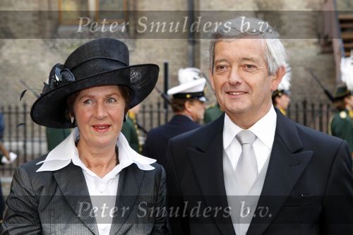 Den Haag 19 september 2007
Prinsjesdag op het binnenhof met de ministers en staatssecretaressen met hoedjes Eimert v Middelkoop met vrouw