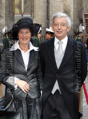 Den Haag 19 september 2007
Prinsjesdag op het binnenhof met de ministers en staatssecretaressen met hoedjes Eimert v Middelkoop met vrouw