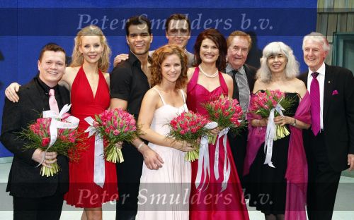Utrecht 9 maart 2008
Premiere Dirty dancing met oa Martin v Bentem Anouk v Nes Jette Carolijn v d Berg Frances de Jong Chris Tates ea in het Beatrix theater. Eleanore Bergstein
Peter Smulders bv