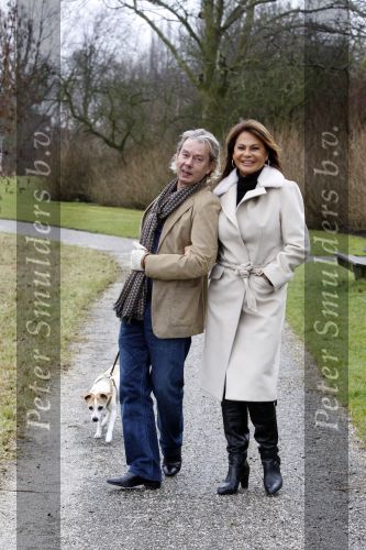 Amstelveen 20 februari 2009
Els v Lunteren met partner Taco en hond aan het wandelen.
Peter Smulders bv