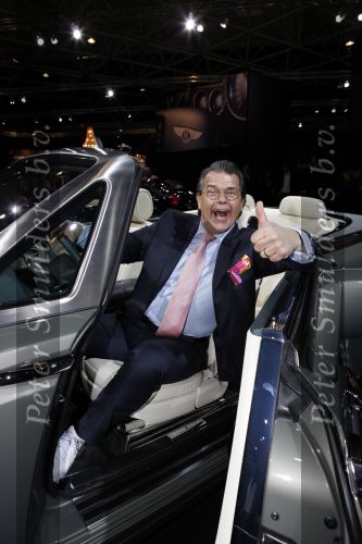 Amsterdam 5 april 2009
Emile Ratelband in een nieuwe rolls royce cabrio. Emile heeft zelf een nieuwe Rolls besteld.
Peter Smulders bv