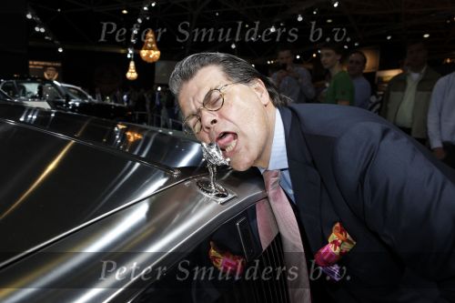 Amsterdam 5 april 2009
Emile Ratelband in een nieuwe rolls royce cabrio. Emile heeft zelf een nieuwe Rolls besteld.
Peter Smulders bv