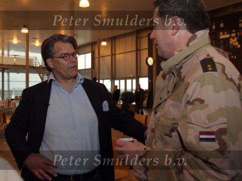 Eindhoven, 25 Maart 2008
Emile Ratelband op weg naar Afghanistan
Foto Peter Smulders BV