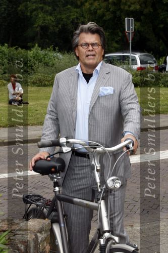 Oosterbeek 25 juni 2008
Emile Ratelband op de fiets
