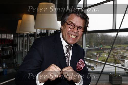 Den Haag 27 februari 2009
Presentatie van het boek  van Adjidj Bakas bij Madurodam . Emile Ratelband en Marijke Helwegen
Peter Smulders bv