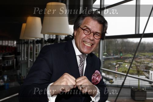 Den Haag 27 februari 2009
Presentatie van het boek  van Adjidj Bakas bij Madurodam . Emile Ratelband en Marijke Helwegen
Peter Smulders bv