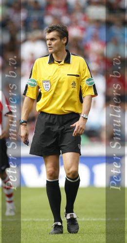 Eindhoven, 23 September 2007 Seizoen 2007/2008 Kompetitewedstrijd PSV-Feyenoord, eindstand 4-0
Scheidsrechter Eric Braamhaar