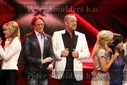 Hilversum 1 mei 2009
Halve finale van x factor in studio 22. Gordon met Eric v Tijn
Peter Smulders bv