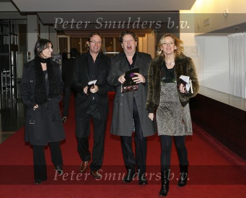 Tilburg, 20 Januari 2008
 Premiere FAME in de stadsschouwburg van Tilburg
op de foto Eric v Tijn men Henkjan Smits met hun vrouwen