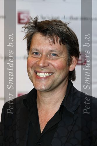 Amsterdam 16 april 2009
Premiere He \'s not just into you in Tuschinski. Eric v d Hoff
Peter Smulders bv