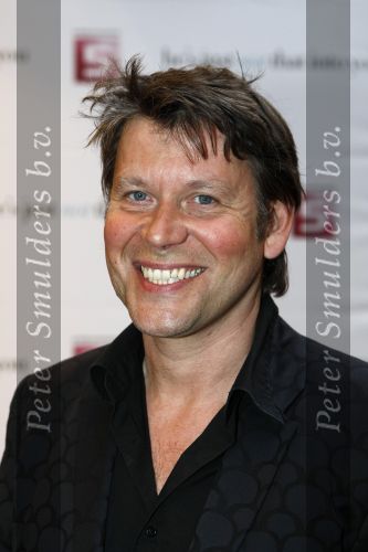 Amsterdam 16 april 2009
Premiere He \'s not just into you in Tuschinski. Eric v d Hoff
Peter Smulders bv