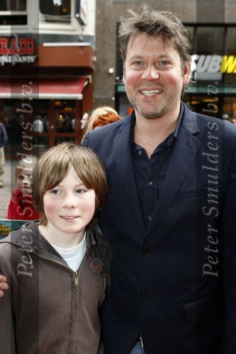 Amsterdam 5 april 2009
Premiere mijn vader is detective in Tuschinski. Eric v t Hoff met zoon
Peter Smulders bv