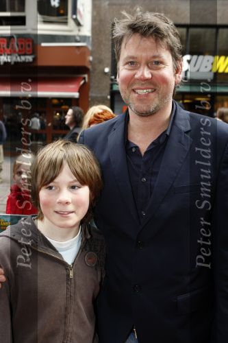 Amsterdam 5 april 2009
Premiere mijn vader is detective in Tuschinski. Eric v t Hoff met zoon
Peter Smulders bv