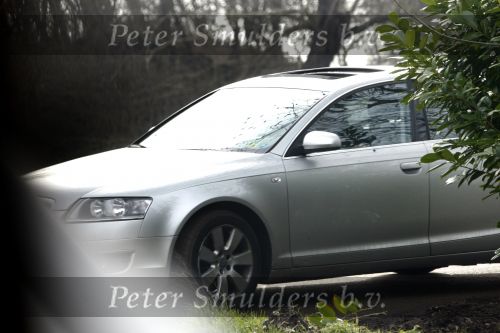 Nigtevecht 8 maart 2008
Erland Galjaard zijn auto (zilvergrijze audi) staat s ochtends vroeg bij het huis van Wendy v Dijk geprkeerd. Wendy haar auto (zilvergrijze Range Rover) staat er ook.
Peter Smulders bv