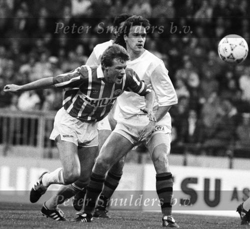 Eindhoven, 1 Mei 1991
PSV-NEC, eindstand 1-0
Erwin Koeman in aktie voor PSV