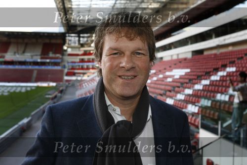 Eindhoven, 30 Oktober 2007
Erwin Koeman tijdens een intervieuw in het PSV stadion in Cafe/Restaurant \
