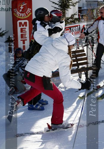 Fiss 15 februari 2009
Ruud en Estelle Gullit met hun kinderen Joelle en Maxim op ski vakantie in Fiss.
Peter Smulders bv
