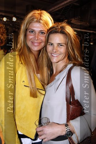 Amsterdam 16 maart 2008
Estelle Gullit bij modeshow van Danie Bles. Estelle met Judith Heinsbroek
Peter Smulders bv