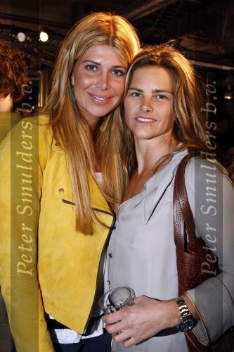 Amsterdam 16 maart 2008
Estelle Gullit bij modeshow van Danie Bles. Estelle met Judith Heinsbroek
Peter Smulders bv
