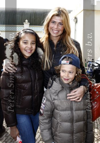Kaatsheuvel 29 maart 2009
15 jarig bestaan van Princess in de efteling. Estelle Gullit met Joelle en Maxim
Peter Smulders bv