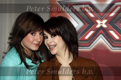 Hilversum 17 maart 2009
Presentatie van de finalisten van the X factor in studio 22. Martiujn Krabbe en Wendy v Dijk Presenteren het programma. Eva en nathalie Buurman en Buurman
Peter Smulders bv