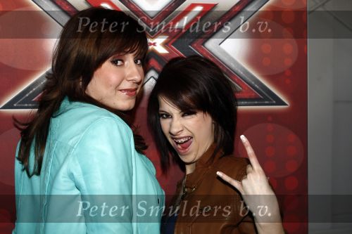 Hilversum 17 maart 2009
Presentatie van de finalisten van the X factor in studio 22. Martiujn Krabbe en Wendy v Dijk Presenteren het programma. Eva en nathalie Buurman en Buurman
Peter Smulders bv