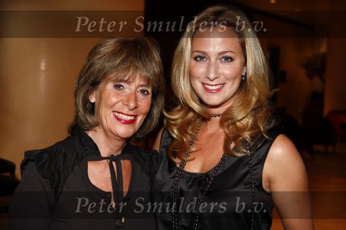 Amsterdam 13 september 2008
Modeshow Mart Visser in het Hilton hotel. 
Fabienne de Vries met moeder
