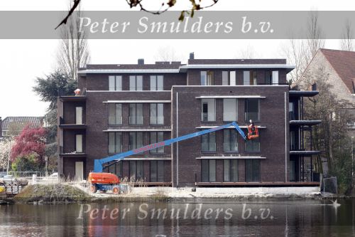 Rotterdam 11 april 2008
Nieuwe huis Fatima de Moreiro Melo en Raymond Sluiter.. Het penthouse ligt aan het water.