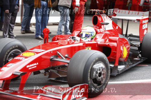 Barcelona 11 maart 2009
Michael Schumacher bij test van Ferrari formule 1 team.
Peter Smulders bv