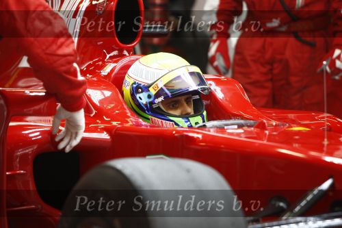 Barcelona 11 maart 2009
Test dag voor de formule 1 teams op het circuit van Barcelona. Felipe Massa voor Ferrari
Peter Smulders bv
