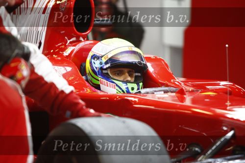 Barcelona 11 maart 2009
Test dag voor de formule 1 teams op het circuit van Barcelona. Felipe Massa voor Ferrari
Peter Smulders bv