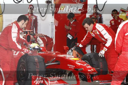 Barcelona 11 maart 2009
Test dag voor de formule 1 teams op het circuit van Barcelona. Felipe Massa voor Ferrari
Peter Smulders bv