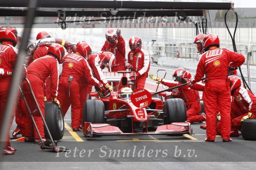 Barcelona 11 maart 2009
Test dag voor de formule 1 teams op het circuit van Barcelona. Felipe Massa voor Ferrari
Peter Smulders bv