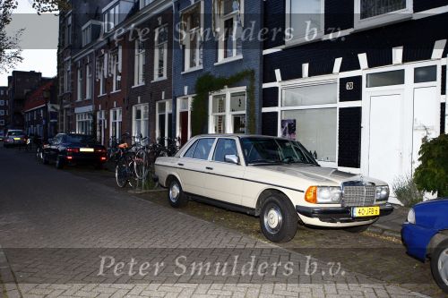 Amsterdam 8 mei 2009
Femke Halsema heeft een hele oude mercedes gekocht waar ze geen wegenbelasting voor hoeft te betalen en die heel slecht voor het milieu is.
Peter Smulders bv
