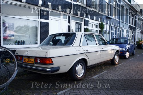 Amsterdam 8 mei 2009
Femke Halsema heeft een hele oude mercedes gekocht waar ze geen wegenbelasting voor hoeft te betalen en die heel slecht voor het milieu is.
Peter Smulders bv