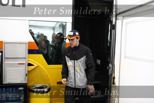 Barcelona 11 maart 2009
Test dag voor de formule 1 teams op het circuit van Barcelona. Fernando Alonso in een ING Renault
Peter Smulders bv