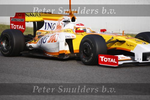 Barcelona 11 maart 2009
Test dag voor de formule 1 teams op het circuit van Barcelona. Fernando Alonso in een ING Renault
Peter Smulders bv