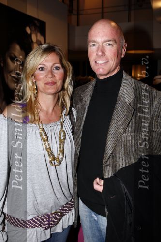 Bussum 5 maart 2008
Uitreiking gouden harpen in het spant in bussum. Ferdi Bolland met zijn vrouw
Peter Smulders bv