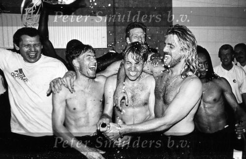 Groningen, 31 Mei 1993
Feyenoord is Landskampioen door met 5-0 te winnen van FC Groningen
Op de foto Ruud Heus, Rob Witschge, John de Wolf, Regi Blinker, John v Loen en bijna onzichtbaar linksachter Josef Kiprich