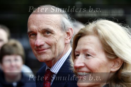Utrecht 28 april 2009
Pieter v Vollenhoven viert zijn 70e verjaardag in het Beatrix theater in Utrecht. Frank Houben met zijn vrouw
Peter Smulders bv