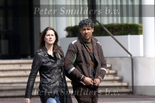 Amsterdam 13 april 2009
Frank Rijkaard met zijn nieuwe vriendin Stephanie Fransen. Ze vertrekken bij zijn nieuwe huis en gaan lunchen bij het Hilton hotel.
Peter Smulders bv
