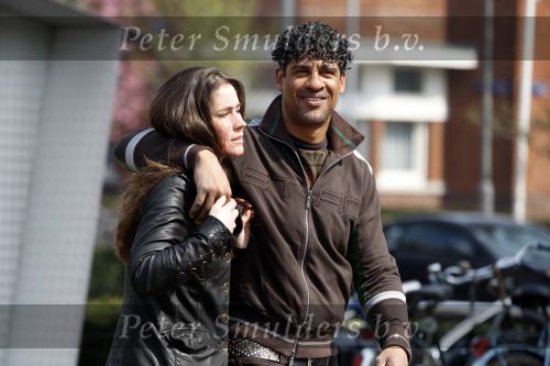 Amsterdam 13 april 2009
Frank Rijkaard met zijn nieuwe vriendin Stephanie Fransen. Ze vertrekken bij zijn nieuwe huis en gaan lunchen bij het Hilton hotel.
Peter Smulders bv