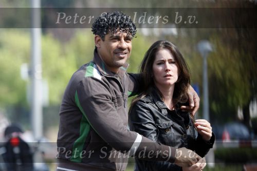 Amsterdam 13 april 2009
Frank Rijkaard met zijn nieuwe vriendin Stephanie Fransen. Ze vertrekken bij zijn nieuwe huis en gaan lunchen bij het Hilton hotel.
Peter Smulders bv