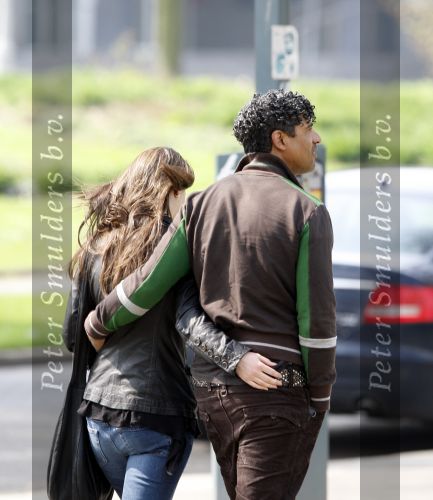 Amsterdam 13 april 2009
Frank Rijkaard met zijn nieuwe vriendin Stephanie Fransen. Ze vertrekken bij zijn nieuwe huis en gaan lunchen bij het Hilton hotel.
Peter Smulders bv