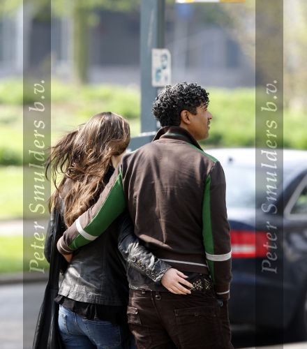 Amsterdam 13 april 2009
Frank Rijkaard met zijn nieuwe vriendin Stephanie Fransen. Ze vertrekken bij zijn nieuwe huis en gaan lunchen bij het Hilton hotel.
Peter Smulders bv